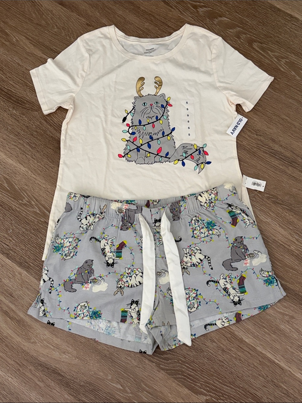 Cat Holiday Print Pajama Set - Cream Top & Gray Shorts